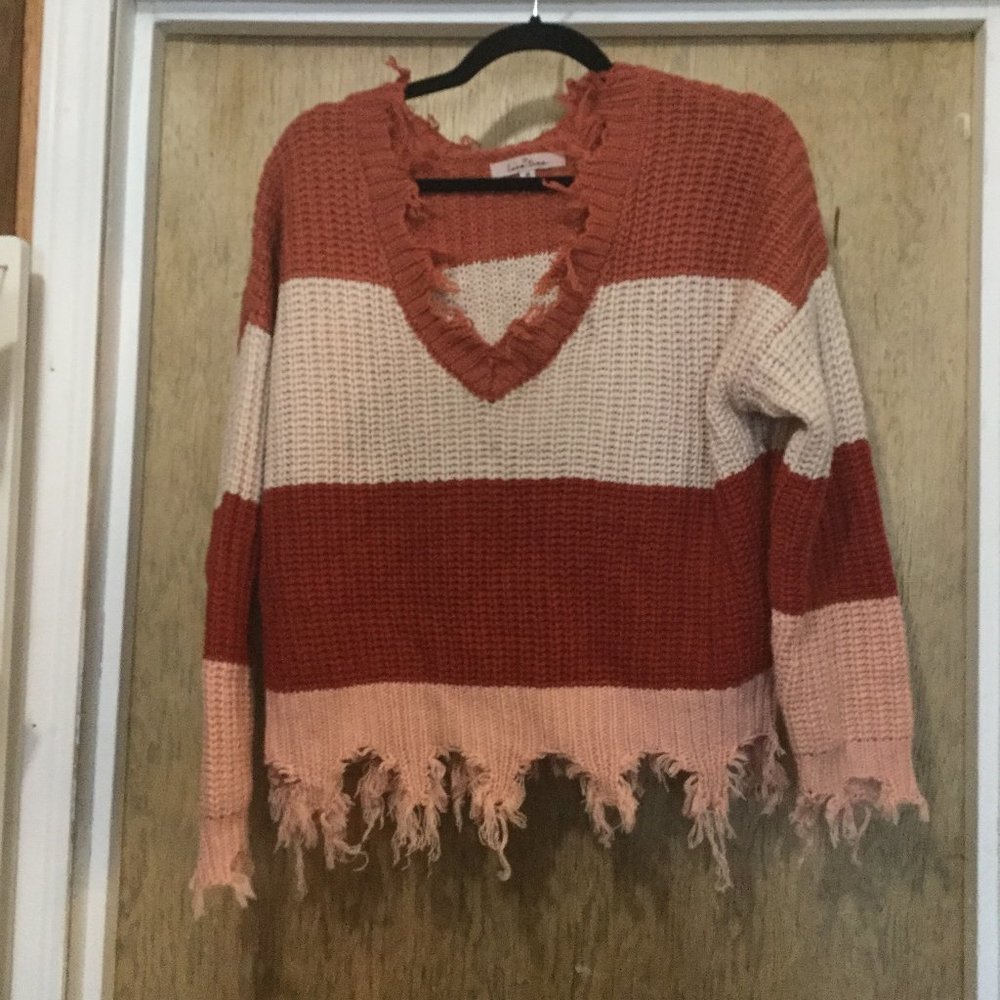 Love Tree destressed cropped knit sweater size medium fringe rust and cream
